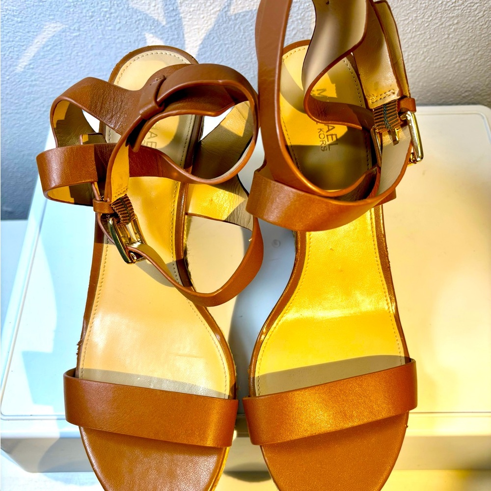Michael Kors Kaylee Tan Espadrille Wedge Leather Sandals size 8M - Picture 9 of 9